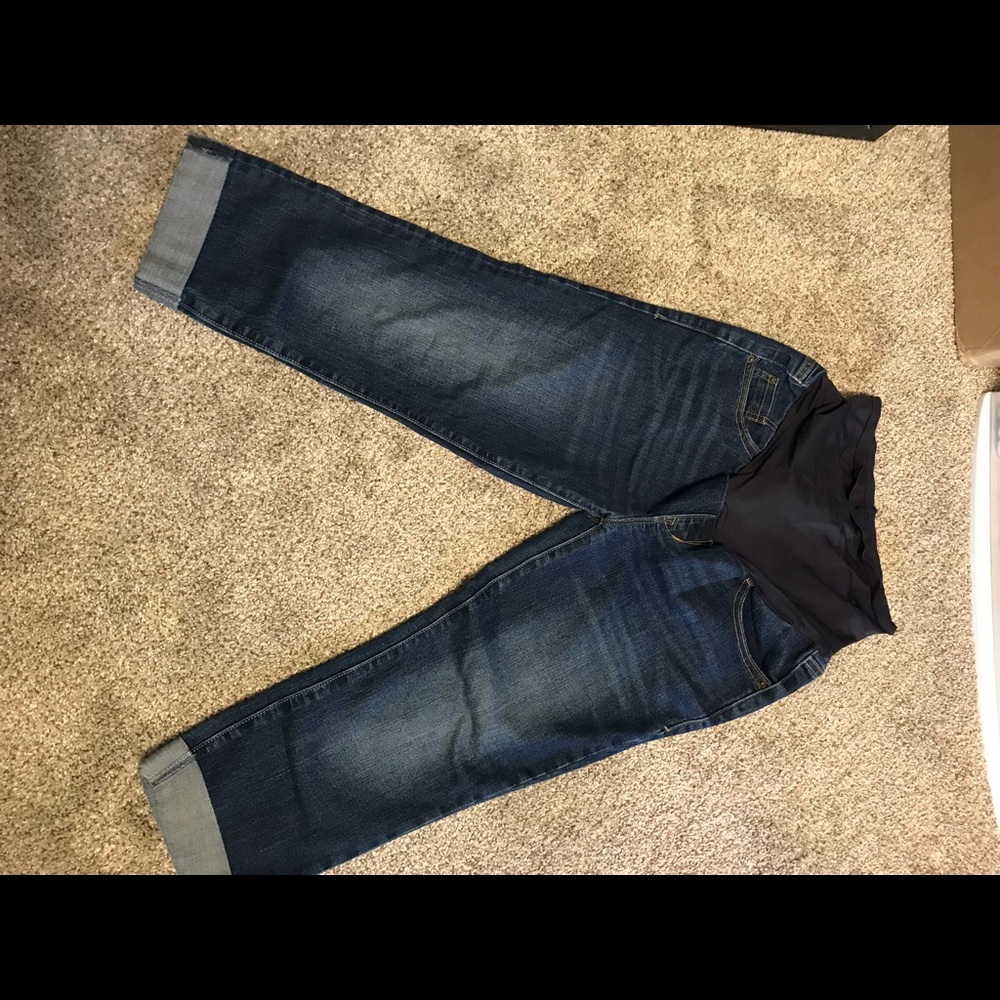 Maternity capris